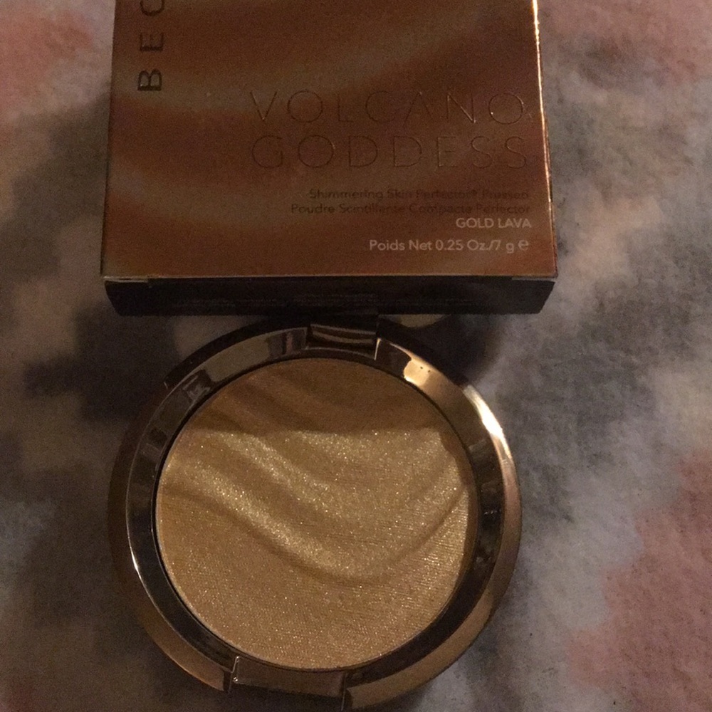 BECCA Volcano Goddess Gold Lava